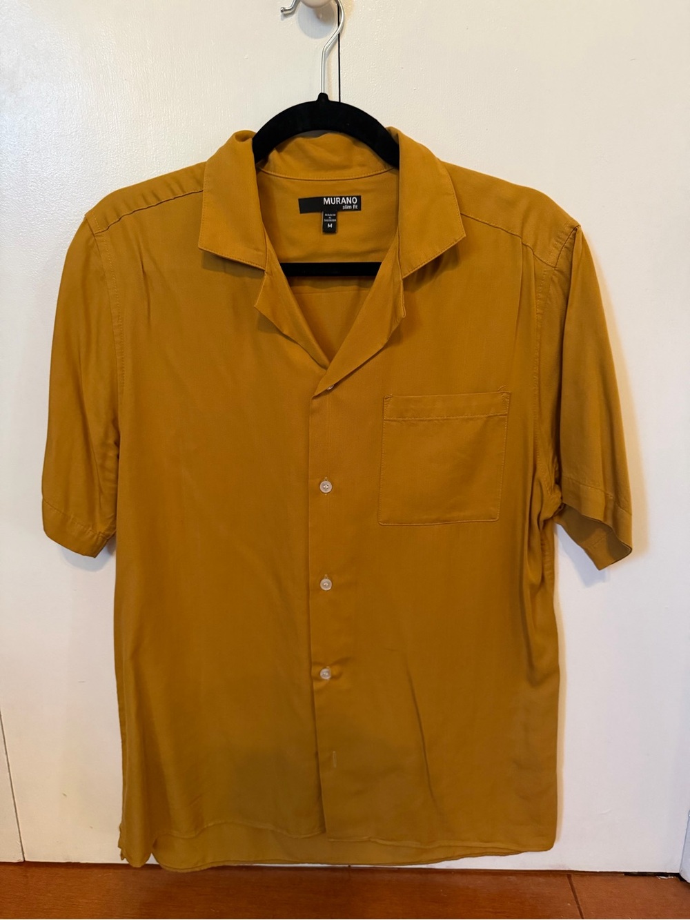 Murano Men’s Short-Sleeve Button-Down Shirt in Mustard Yellow
